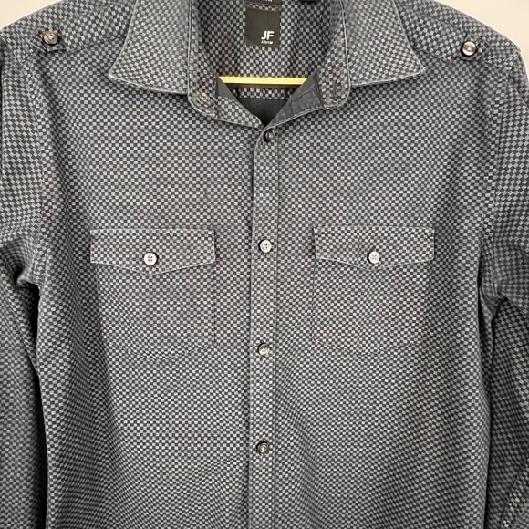 J.Ferrar Men's Casual Button Up Check Pattern Shirt - Picture 4 of 8